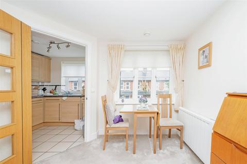 2 bedroom apartment for sale, Edwards Court, Queens Road, Attleborough