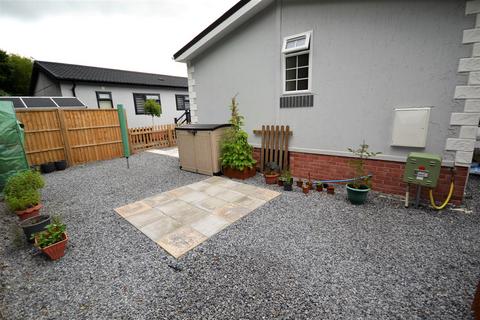 2 bedroom park home for sale, West Street, Whitland