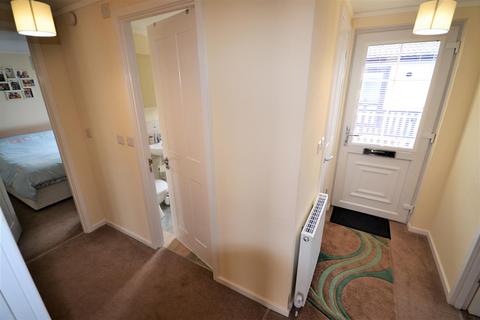 2 bedroom park home for sale, West Street, Whitland