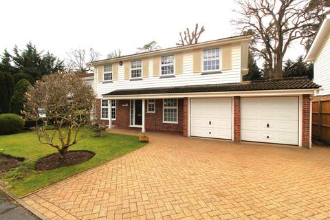 4 bedroom detached house to rent - Berkeley Gardens, West Byfleet