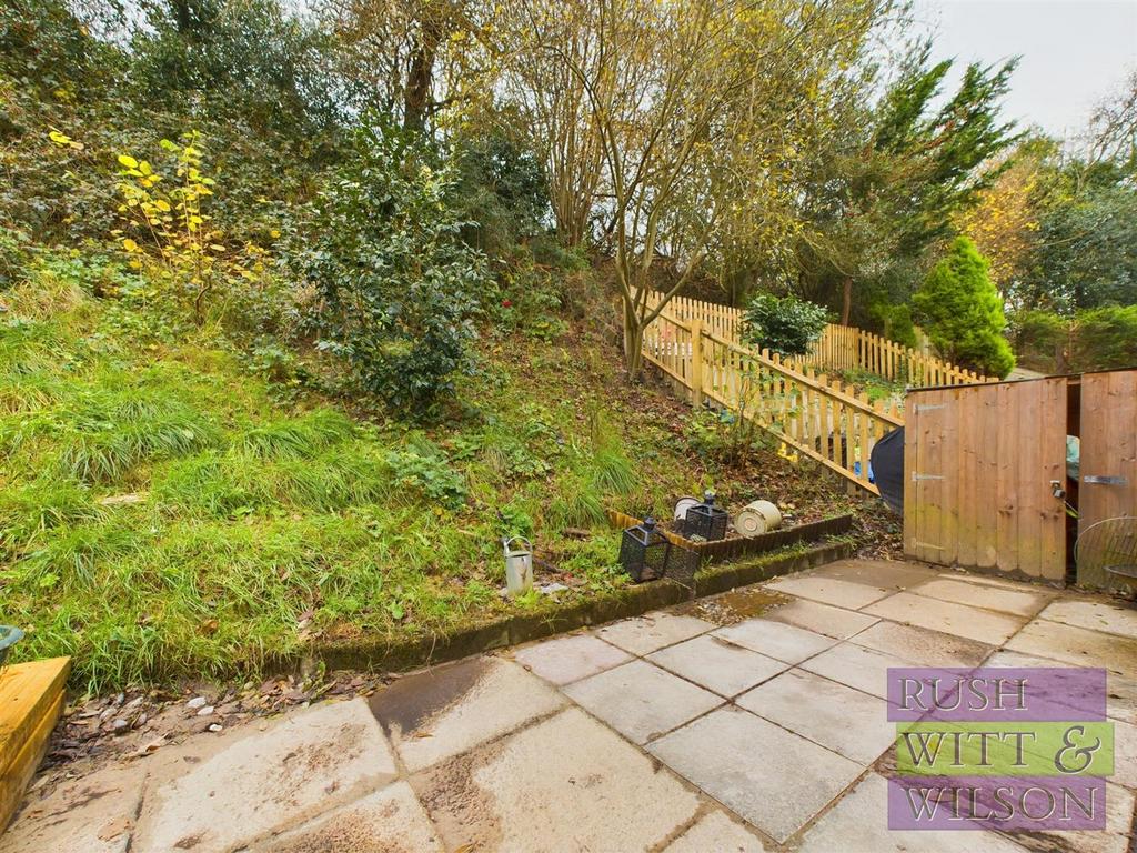 Pinders Road, Hastings 2 bed end of terrace house for sale £200,000