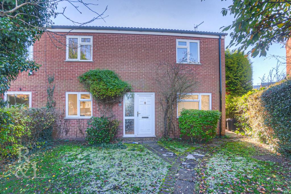 Roecliffe, West Bridgford, Nottingham 3 bed semidetached house for