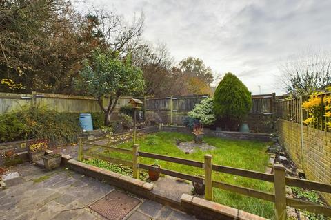 8 Kittiwake Close, South Croydon, CR2 8SQ