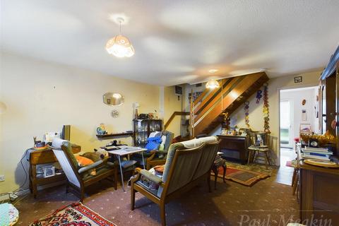 8 Kittiwake Close, South Croydon, CR2 8SQ