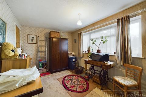 8 Kittiwake Close, South Croydon, CR2 8SQ