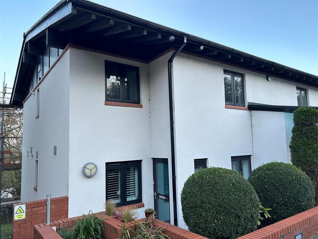 Woodridge, Cefn Glas, Bridgend, CF31 4PE 2 bed apartment to rent £995 pcm (£230 pw)