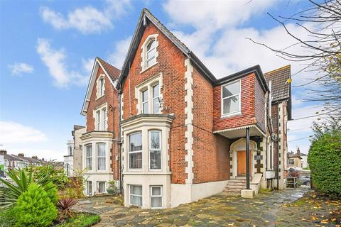 2 bedroom flat for sale - 58 Victoria Road North, Southsea