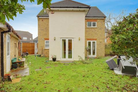 3 bedroom detached house for sale, The Garners, Rochford, SS4