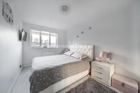 3 Ambleside, Bromley, BR1 4DN