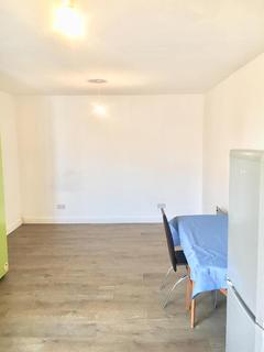 Studio to rent, Studio Flat For Rent in Enfield, London, EN3