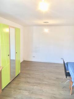 Studio to rent, Studio Flat For Rent in Enfield, London, EN3