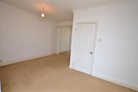 1 bedroom apartment to rent - Magnolia Lodge, High Road, Loughton, IG10