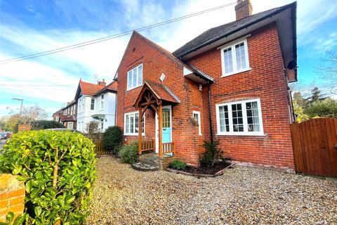 2 bedroom maisonette to rent, Marshall Road, Godalming, Surrey, GU7