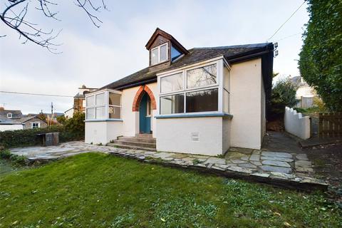 3 bedroom detached house to rent, New Road, Port Isaac, Cornwall