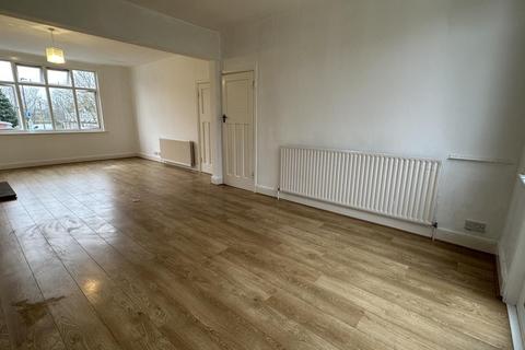 3 bedroom terraced house to rent - Ecclesbourne Gardens, Palmers Green, N13