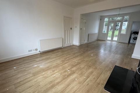 3 bedroom terraced house to rent - Ecclesbourne Gardens, Palmers Green, N13