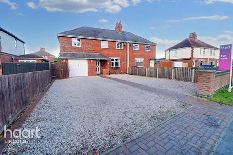 4 bedroom semi-detached house for sale, Queensway, Saxilby