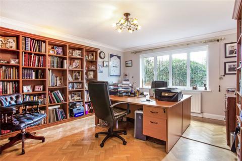 4 bedroom detached house for sale, Daws Hill, London, Essex, E4