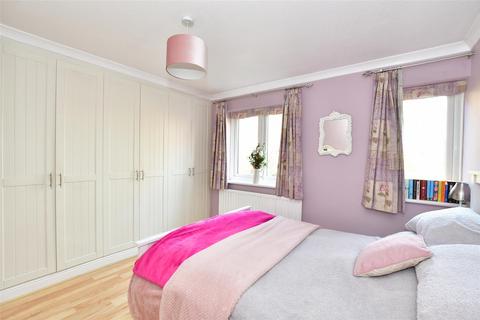 33 Kingsley Road, Loughton, IG10 3TU