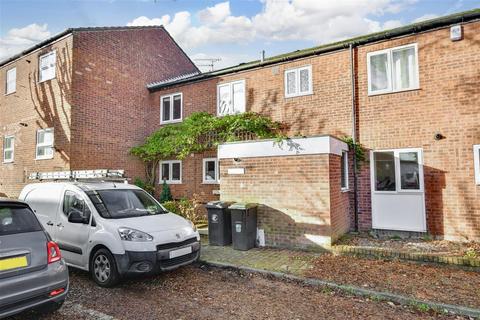 33 Kingsley Road, Loughton, IG10 3TU