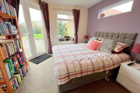 118 Barton Drive, Barton On Sea, New Milton, BH25 7JL