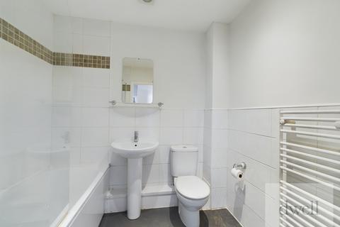 2 bedroom flat to rent, Littlemoor Road, Pudsey, Leeds, LS28