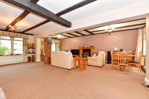 20 Longtye Drive, Chestfield, Whitstable, CT5 3NG