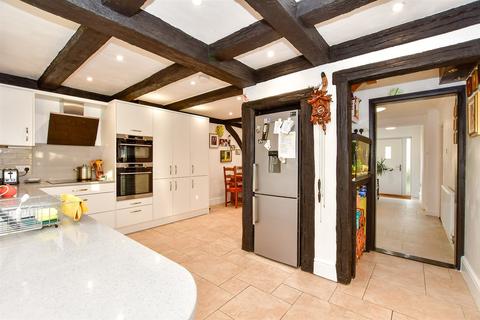 20 Longtye Drive, Chestfield, Whitstable, CT5 3NG