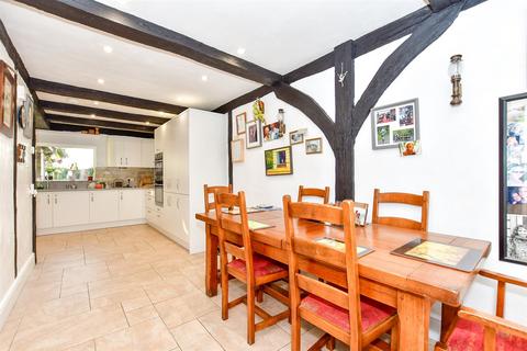 20 Longtye Drive, Chestfield, Whitstable, CT5 3NG