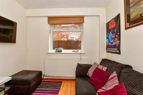 34 Ashden Walk, Tonbridge, TN10 3RL