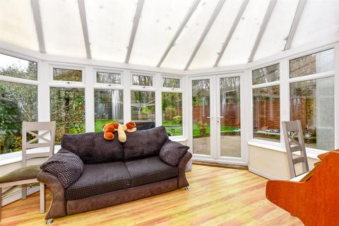 34 Ashden Walk, Tonbridge, TN10 3RL