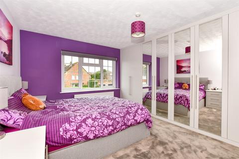 34 Ashden Walk, Tonbridge, TN10 3RL