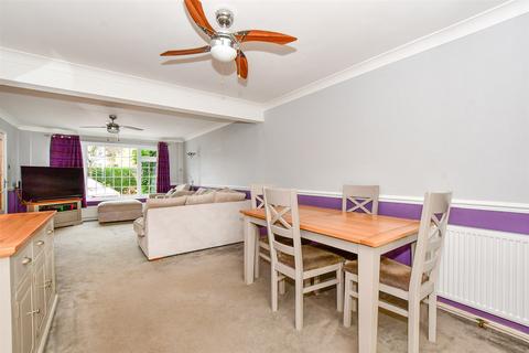 34 Ashden Walk, Tonbridge, TN10 3RL