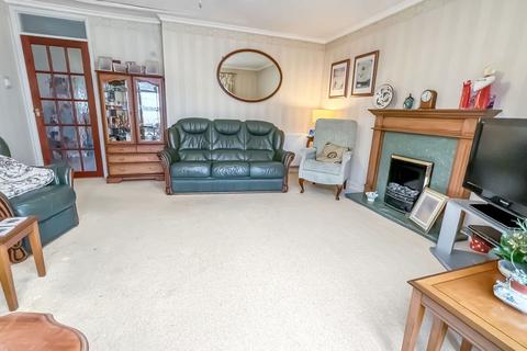 3 bedroom detached bungalow for sale, Mendip Drive, Frome