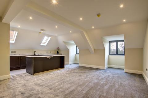 2 bedroom apartment for sale - Penthouse, Walnut Tree House, South Parade, Northallerton