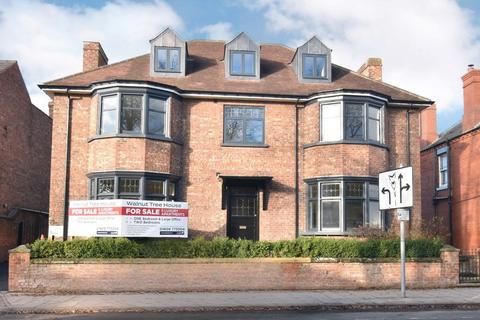 2 bedroom apartment for sale - Apartment 3, Walnut Tree House, South Parade, Northallerton