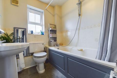 41 Fyfield Drive, South Ockendon, RM15 5QE
