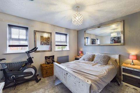 41 Fyfield Drive, South Ockendon, RM15 5QE