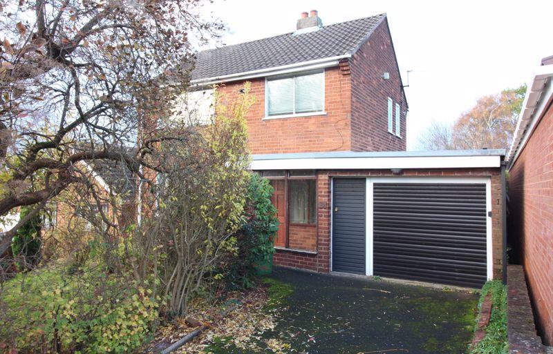 The Knoll, Kingswinford DY6 3 bed detached house for sale £315,000