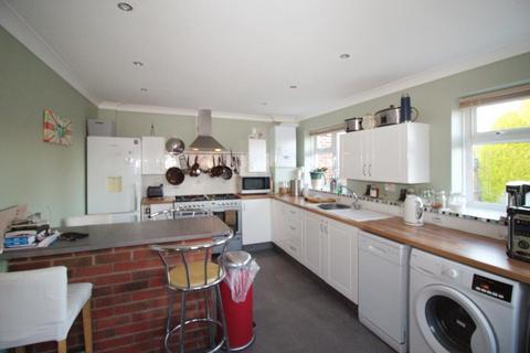 3 bedroom detached house for sale, Bridge Street, Deeping St James, PE6 8HA