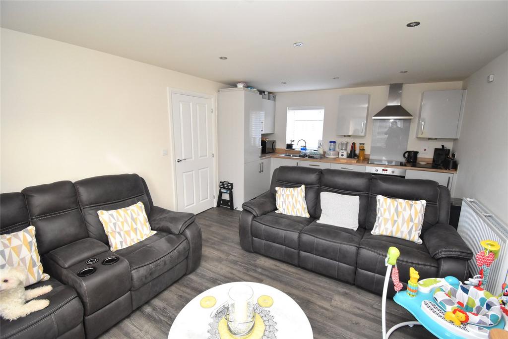 Box Crescent, Houghton Regis... 2 bed detached house for sale £280,000