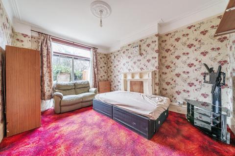 3 bedroom end of terrace house for sale - Stainton Road, London, SE6 1AD