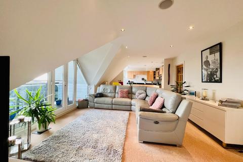 2 bedroom penthouse for sale - Seabrook Road, Hythe