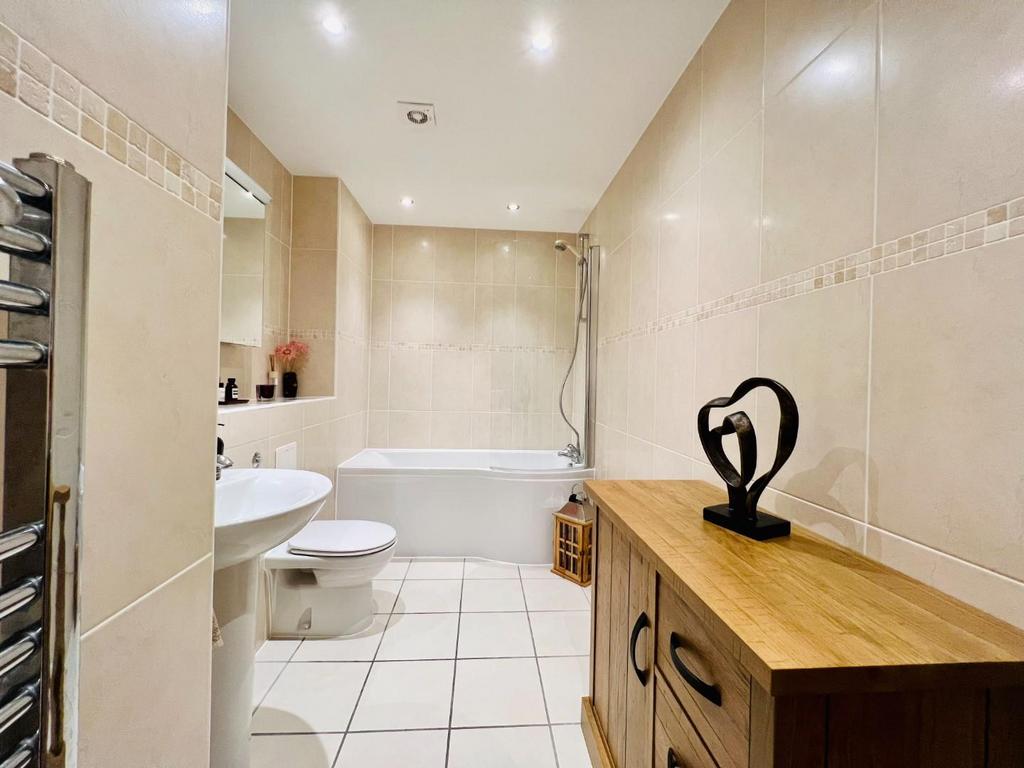 Modern bathroom