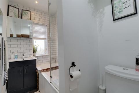 7 Brookfield Road, Hucclecote, Gloucester, GL3 3HA