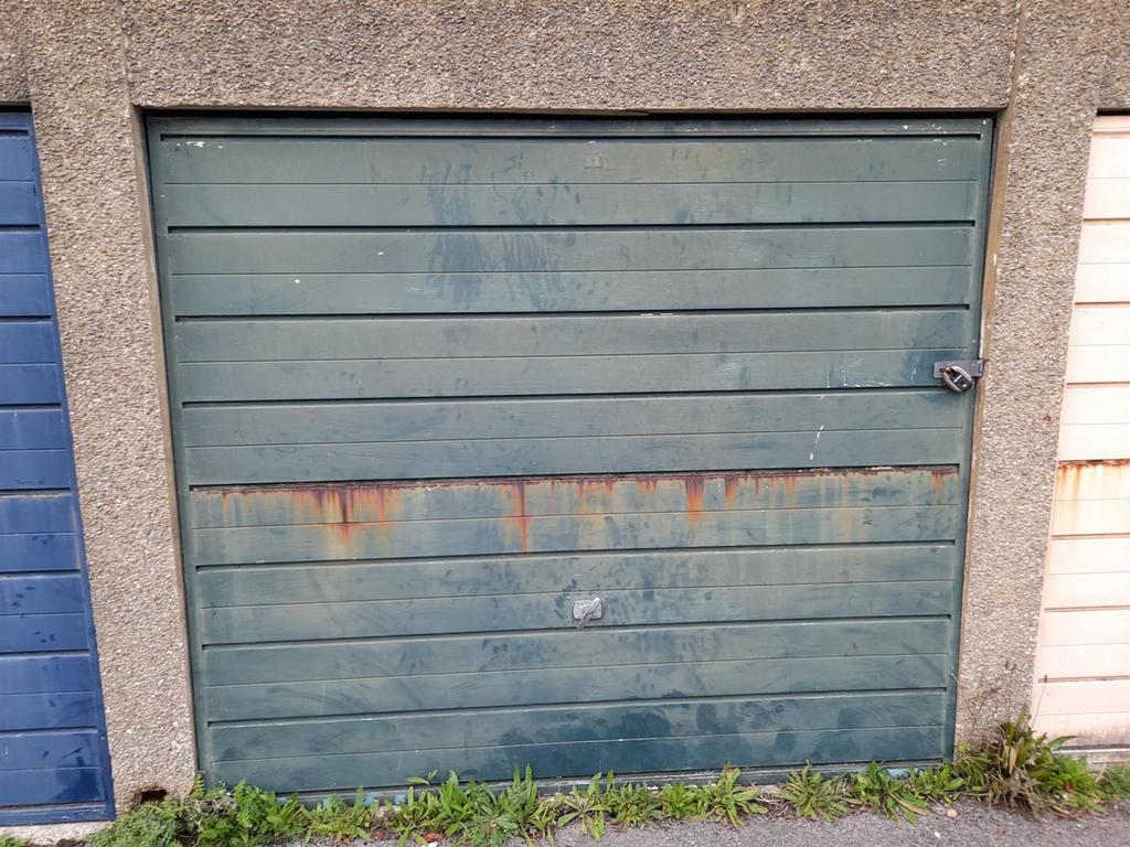 Garage.jpg