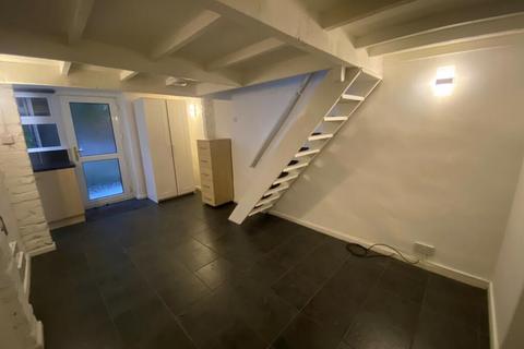 1 bedroom flat to rent - Doveston Road, Sale, Greater Manchester, M33