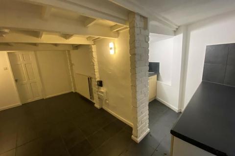 1 bedroom flat to rent - Doveston Road, Sale, Greater Manchester, M33