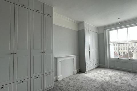 3 bedroom flat to rent - Palmeira Square, Hove, East Sussex, BN3 2JA