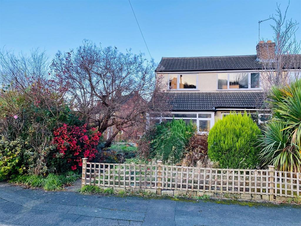 Gregory Springs Mount, Mirfield 3 bed semidetached house for sale £
